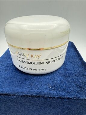 Mary Kay Extra Emollient Night Cream 2.5 Oz discontinued new